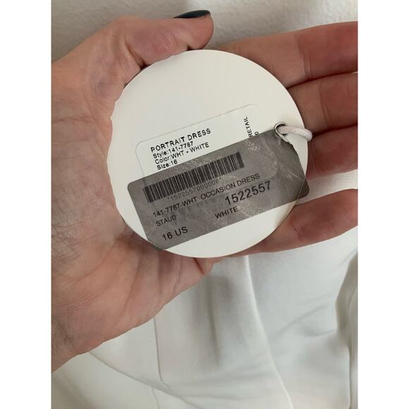 Staud Portrait‎ Sleeveless Seamed Gown - Picture 9 of 12